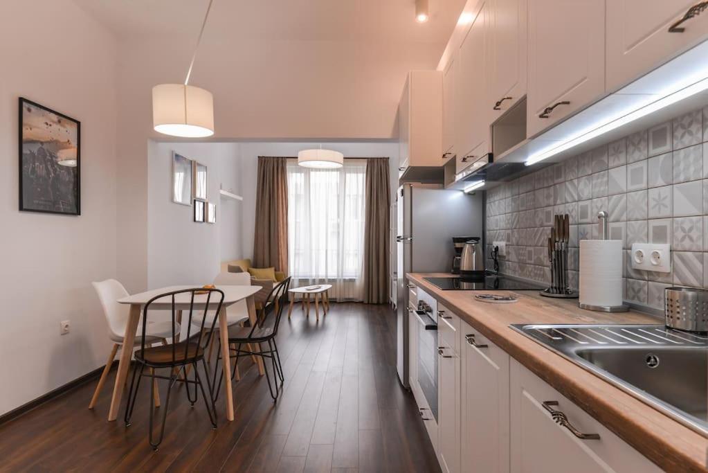 2 Bedroom For Up To 6 Guests